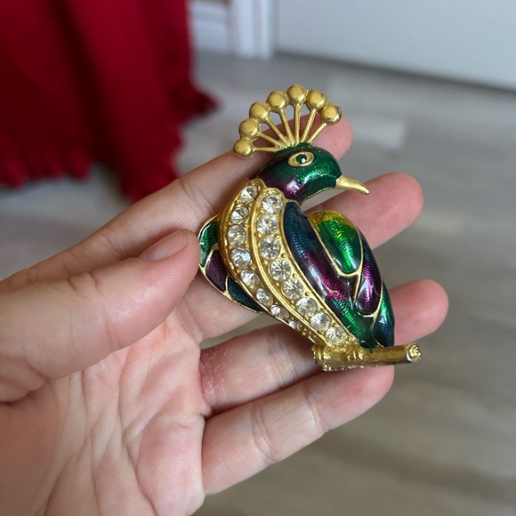 4/$50 Parrot hard enamel bird vintage brooch 😍 - Picture 1 of 11